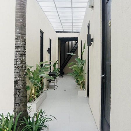 Escotel Tempekan Guest House Canggu Buitenkant foto